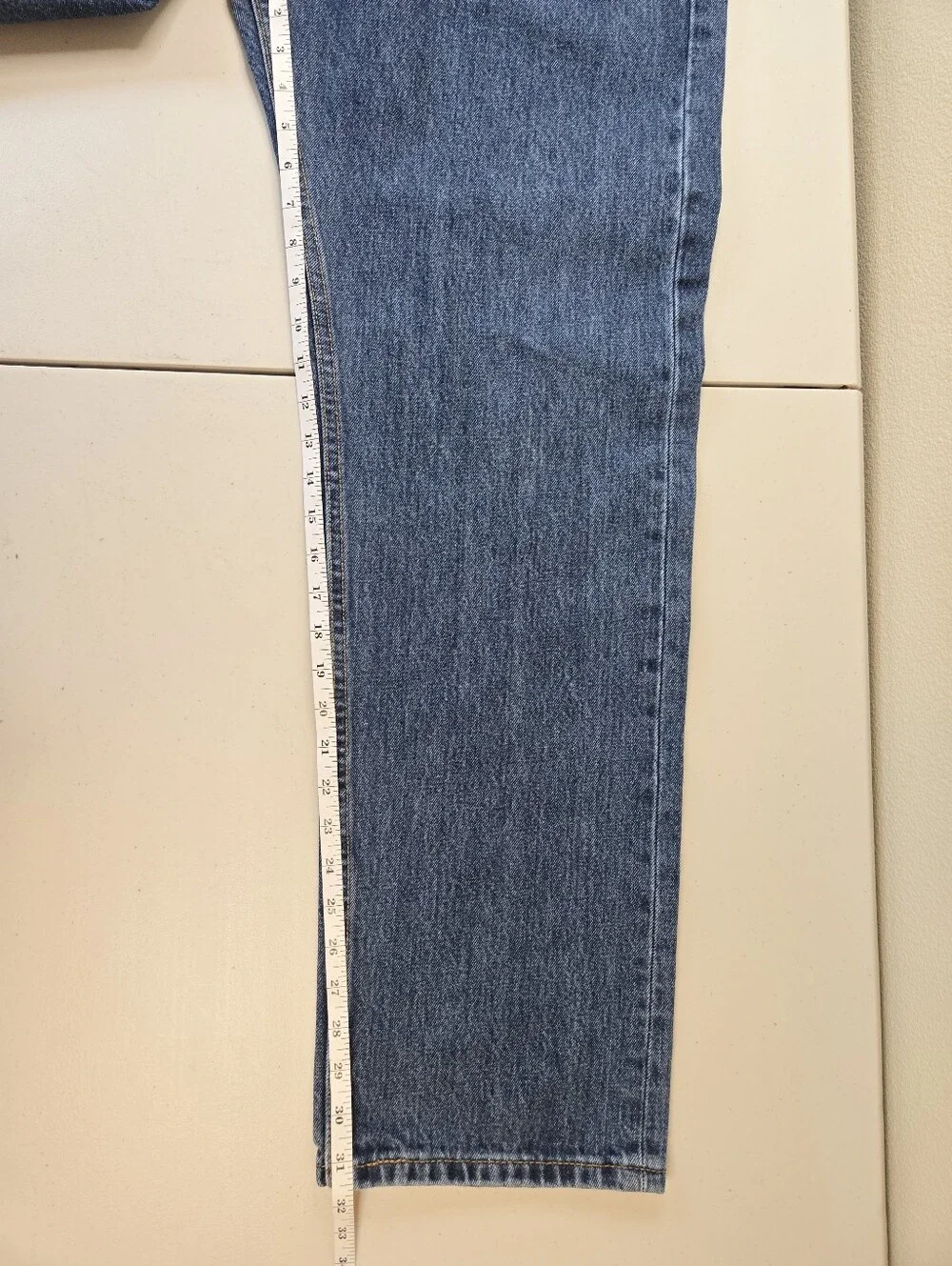 Levi's 505 Men’s Medium Wash Jeans 40x32